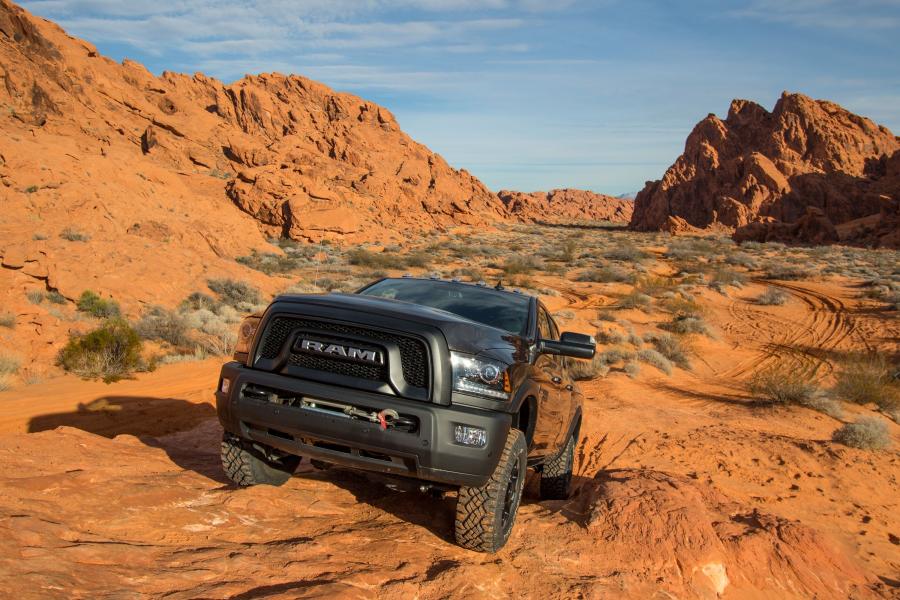  Dodge Ram 2500 Power Wagon Crew Cab 2017 года  (фото 20 из 30)